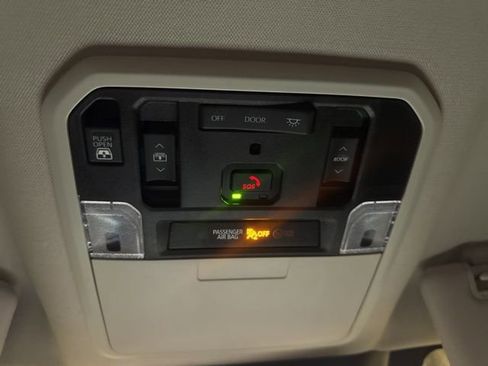 Used 2024 Toyota Tundra Limited image 17