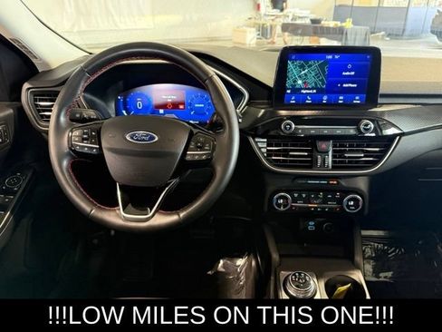Used 2021 Ford Escape SEL w/ SEL Stealth AWD Package image 16