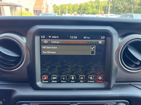 Used 2021 Jeep Gladiator Sport image 18