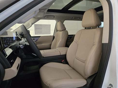 New 2026 INFINITI QX80 Pure w/ Cargo Package image 5