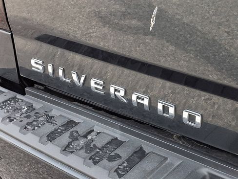 Used 2018 Chevrolet Silverado 1500 LT w/ All Star Edition image 32