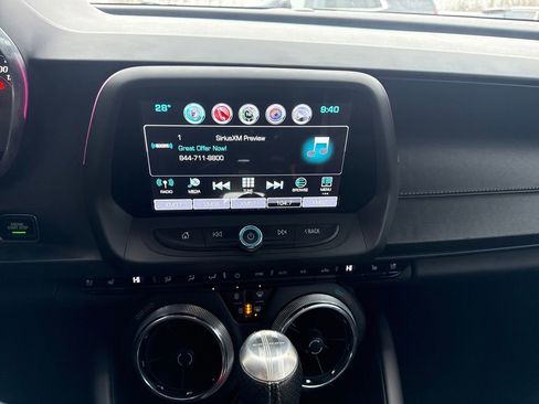 Used 2017 Chevrolet Camaro SS image 18