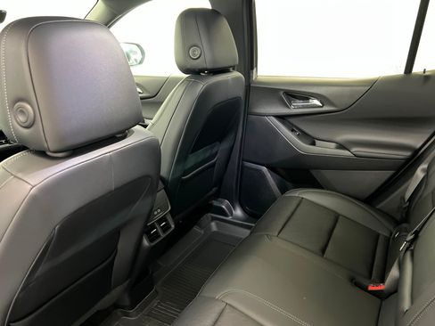 New 2027 Chevrolet Equinox LT w/ Convenience Package II AWD/4WD image 21