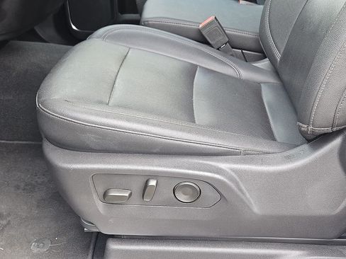 Used 2025 GMC Sierra 1500 SLT AWD/4WD image 19