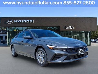 New 2026 Hyundai Elantra SE