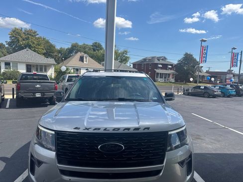 Used 2018 Ford Explorer Sport w/ Equipment Group 401A AWD/4WD image 2
