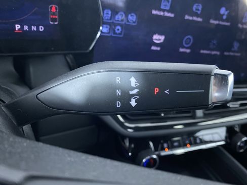 Certified 2024 Chevrolet Equinox EV RS image 7