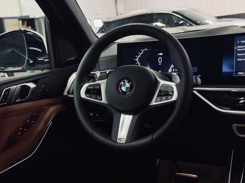 New 2026 BMW X5 xDrive40i w/ M Sport Package AWD/4WD image 31