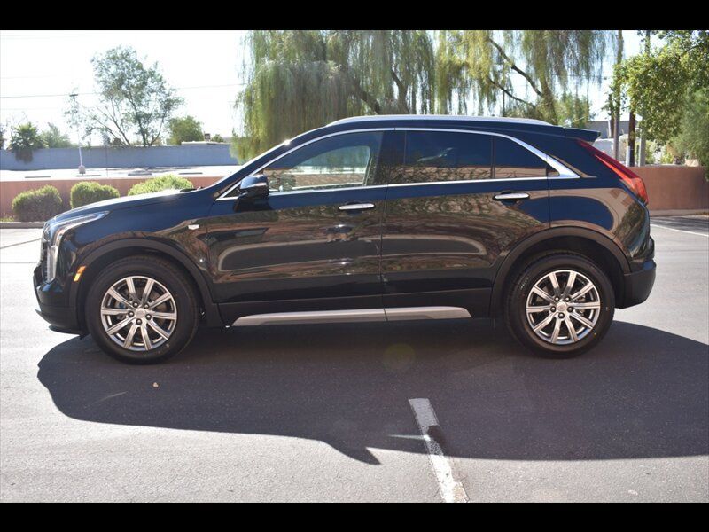 Used 2023 Cadillac XT4 Premium Luxury FWD image 4