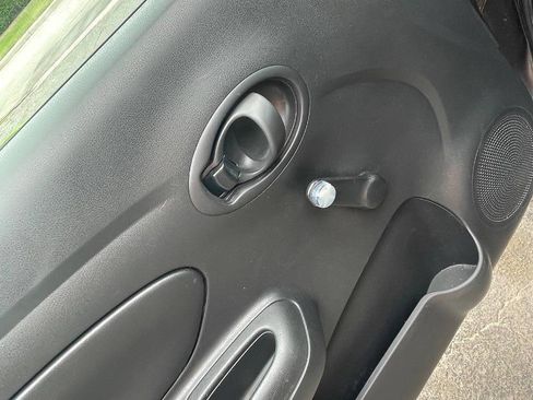 Used 2015 Nissan Versa S image 7