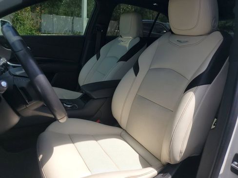 Used 2019 Cadillac XT4 Sport FWD image 21
