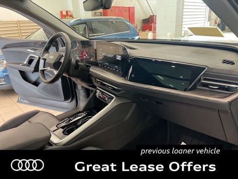 Used 2025 Audi Q5 Premium w/ Convenience Package AWD/4WD image 24