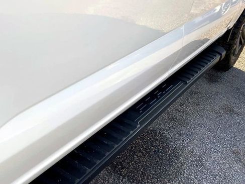 Used 2022 Ford F150 Lariat image 10