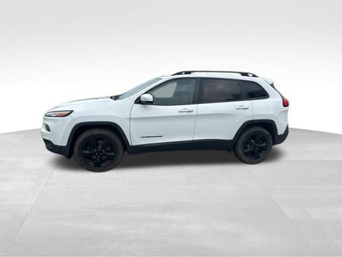Used 2017 Jeep Cherokee High Altitude AWD/4WD image 5