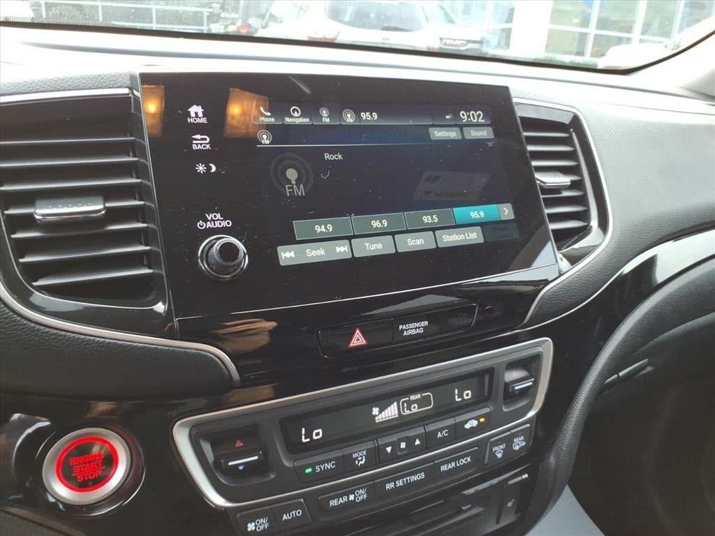 Used 2019 Honda Pilot Touring image 19