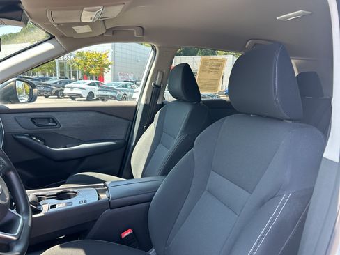 Used 2023 Nissan Rogue S FWD image 18