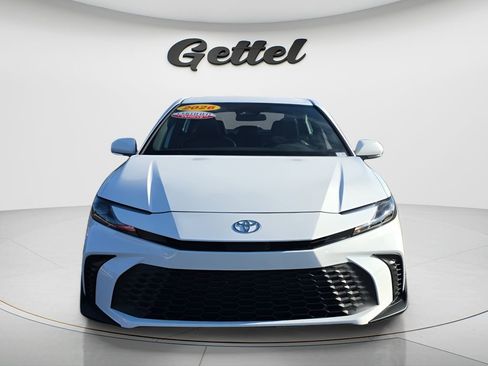 Used 2026 Toyota Camry SE FWD image 10