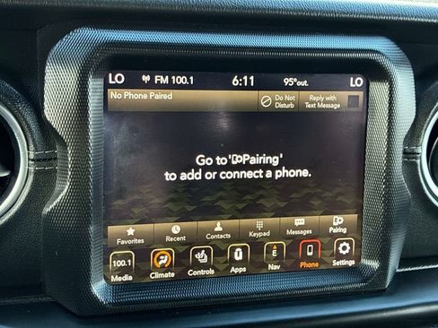Used 2021 Jeep Wrangler Unlimited Sahara w/ Cold Weather Group AWD/4WD image 38