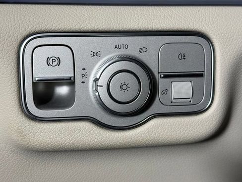 Used 2021 Mercedes-Benz GLE 350 image 32