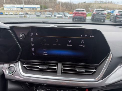 Certified 2024 Chevrolet Trax ACTIV w/ Sunroof Package image 17