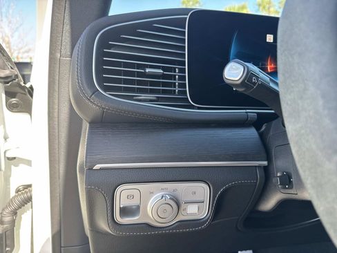 Used 2025 Mercedes-Benz GLE 53 AMG 4MATIC Coupe image 33