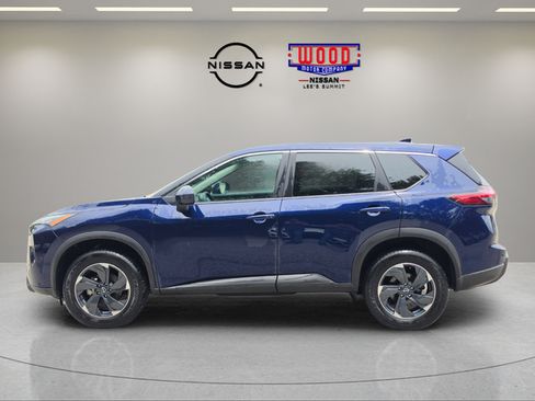 Used 2024 Nissan Rogue SV AWD/4WD image 5