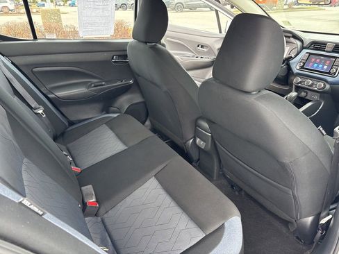 Used 2025 Nissan Versa SV FWD image 12
