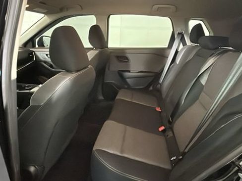Used 2021 Nissan Rogue S AWD/4WD image 26