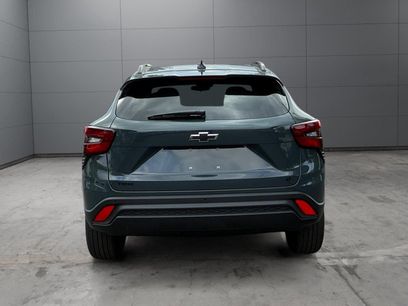 New 2026 Chevrolet Trax LT w/ Sunroof Package