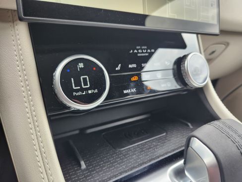 New 2026 Jaguar F-PACE R-Dynamic S image 30