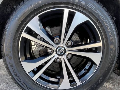 Used 2020 Nissan Sentra SV FWD image 12