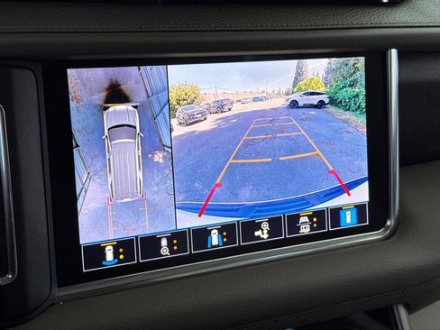 Used 2021 GMC Yukon Denali w/ Denali Ultimate Package image 19