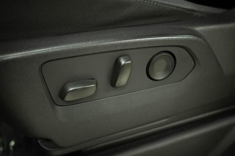 Used 2023 Chevrolet Silverado 1500 Custom w/ LPO, Dark Essentials Package AWD/4WD image 10