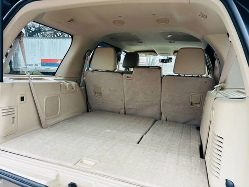 Used 2013 Ford Expedition XLT image 8