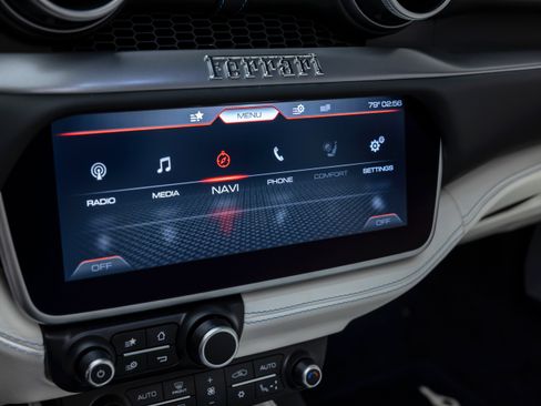 Certified 2020 Ferrari Portofino RWD image 91