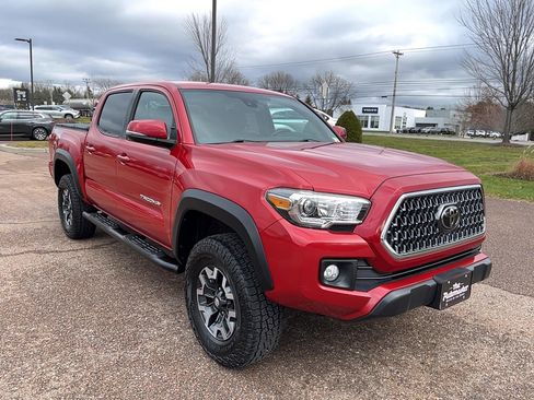 Used 2019 Toyota Tacoma TRD Off-Road image 4