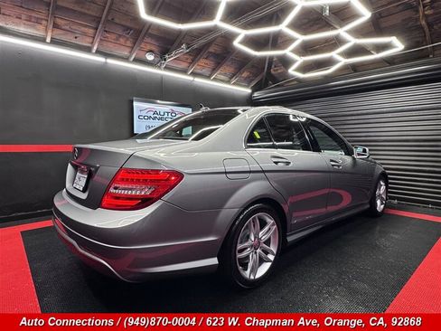Used 2012 Mercedes-Benz C 250 Sedan image 3