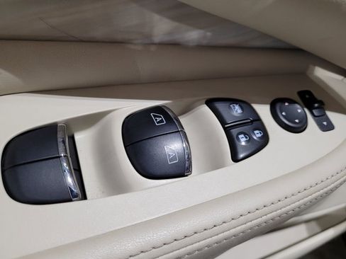 Used 2017 Nissan Murano Platinum image 50