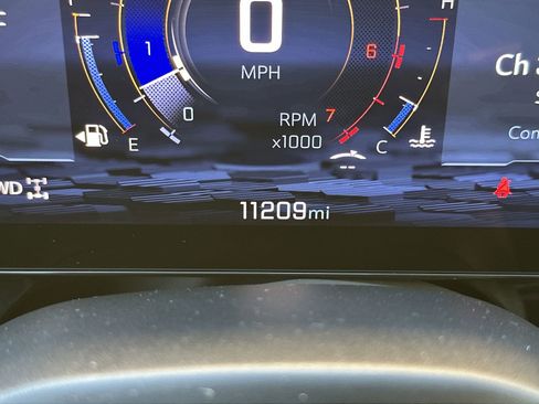 Certified 2025 Chevrolet Tahoe Z71 image 24