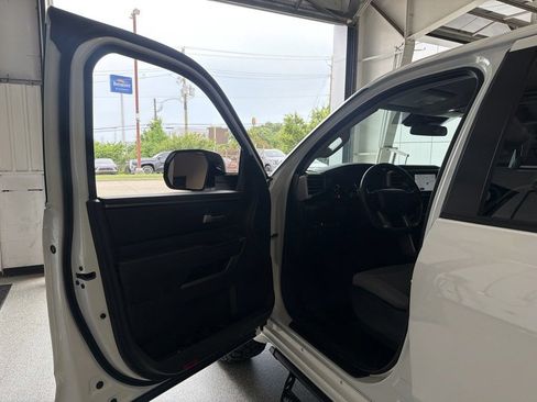 Used 2024 Toyota Tundra SR5 w/ SR5 Convenience Package AWD/4WD image 5