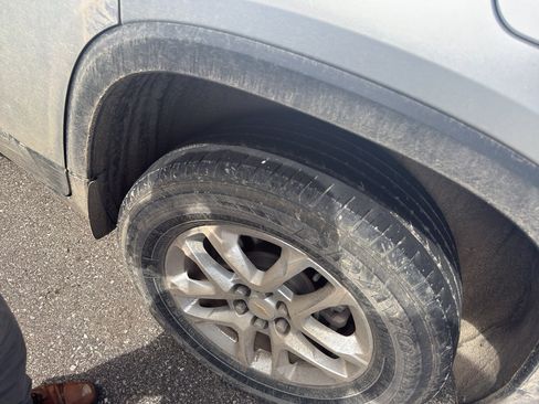 Used 2019 Chevrolet Traverse LS w/ LPO, Floor Liner Package FWD image 10