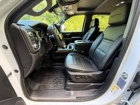 Used 2021 GMC Sierra 2500 Denali w/ Technology Package AWD/4WD image 13