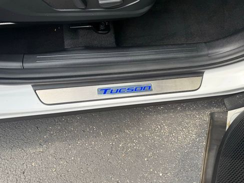 Used 2025 Hyundai Tucson Limited AWD/4WD image 35