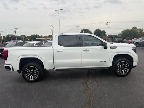 Used 2024 GMC Sierra 1500 AT4 w/ Technology Package image 6