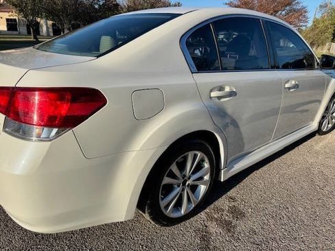 Used 2013 Subaru Legacy 2.5i Premium image 11