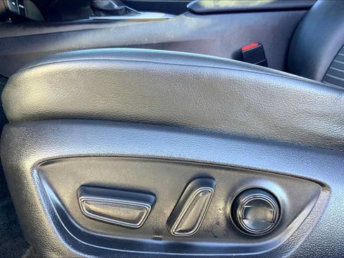 Used 2022 Toyota Camry SE FWD image 33