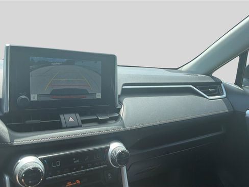 Used 2025 Toyota RAV4 XLE FWD image 13