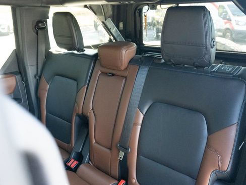 Used 2024 Ford Bronco Outer Banks AWD/4WD image 21