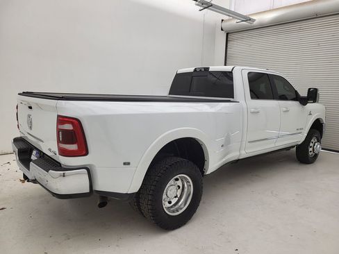Used 2024 RAM 3500 Limited image 23