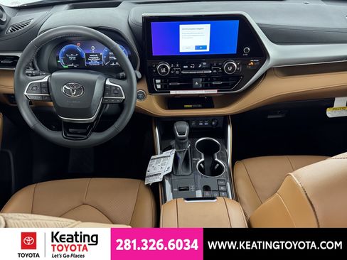 New 2026 Toyota Highlander Platinum AWD/4WD image 7